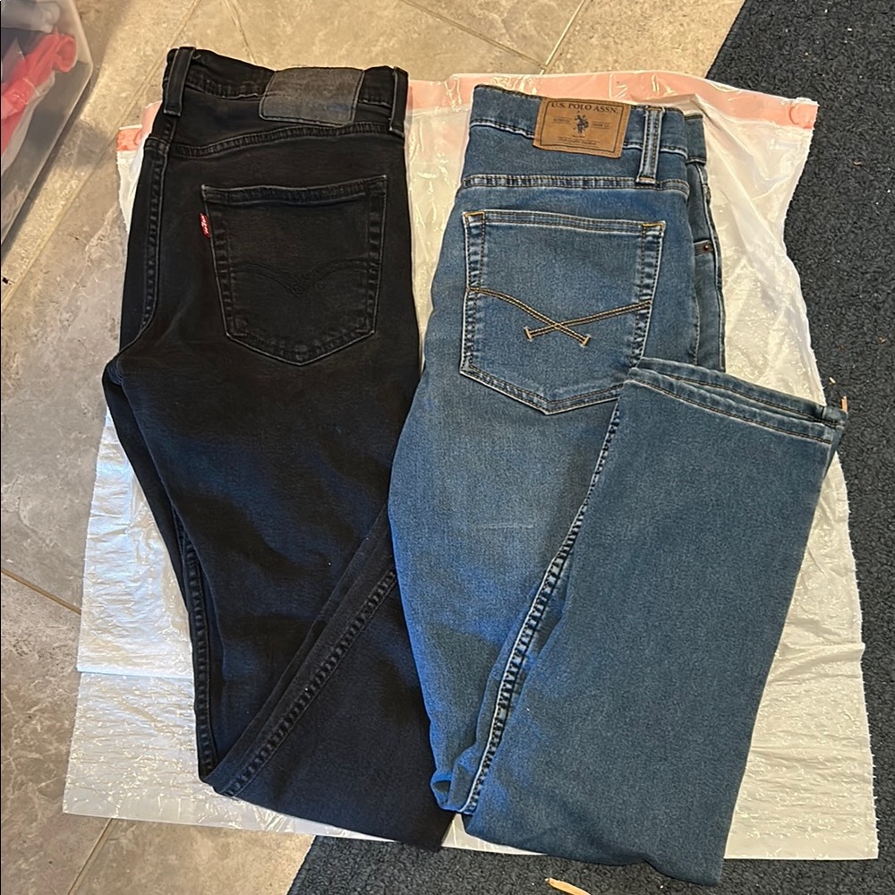 Black Levi’s and Blue US POLO ASSN. Denim Jeans